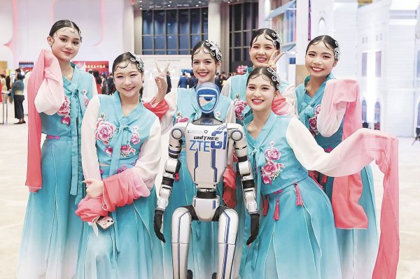 大资本优配 智造出海 中国服务机器人走俏海外